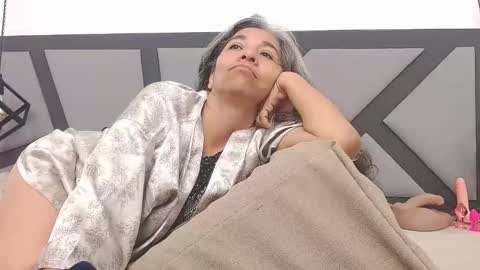 BRENDA VELASQUEZ online show from 10, 10, 2025