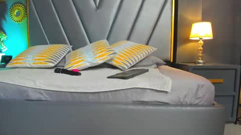 Brenda Time Schedule 0600 - 1400 GMT-5 online show from 5, 3, 2025