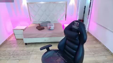 BRENDDA  online show from 19, 9, 2025