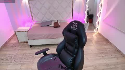 BRENDDA  online show from 27, 11, 2025