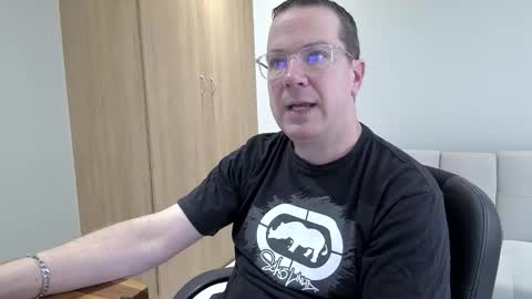 Snapshot of brettdj chatting on 1, 11, 2025 Brett online show from 1, 11, 2025