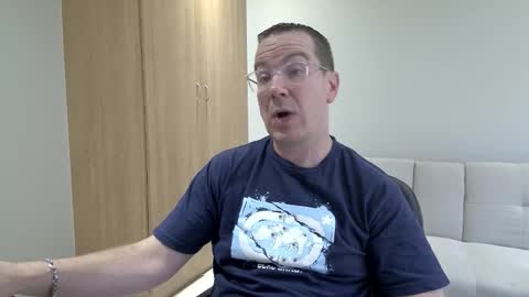 Snapshot of brettdj chatting on 1, 2, 2026 Brett online show from 1, 2, 2026