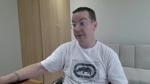 Snapshot of brettdj chatting on 14, 3, 2026 Brett online show from 14, 3, 2026