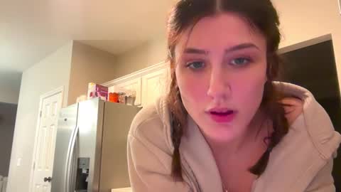 Brianna3 online show from 25, 2, 2025