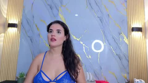 Manuela online show from 15, 4, 2026