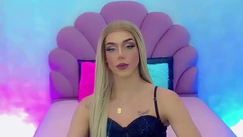 Snapshot of briana_sex32 chatting on 5, 1, 2025 BRIANA online show from 5, 1, 2025