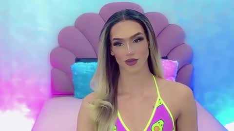 Snapshot of briana_sex32 chatting on 22, 1, 2025 BRIANA online show from 22, 1, 2025