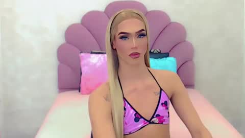 Snapshot of briana_sex32 chatting on 5, 3, 2025 BRIANA online show from 5, 3, 2025
