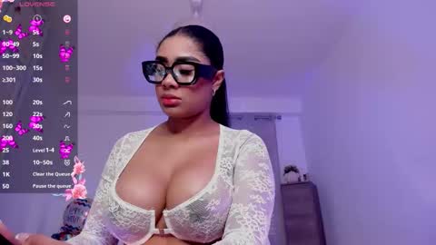 Snapshot of briana_walker chatting on 27, 10, 2025 briana online show from 27, 10, 2025