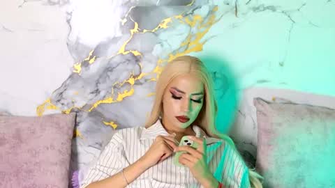 briana_white online show from 28, 7, 2026