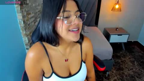 BRIANA online show from 6, 11, 2025