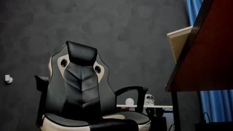 Snapshot of brianhunts chatting on 24, 2, 2025 Brian online show from 24, 2, 2025