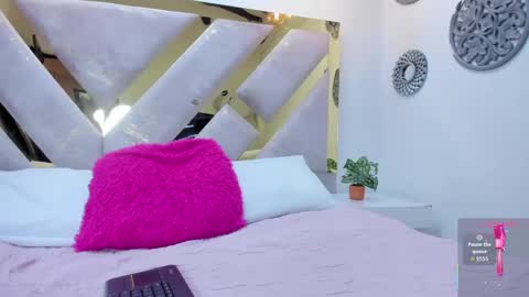 Brianna  online show from 17, 9, 2025