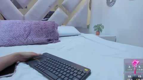 Brianna  online show from 22, 9, 2025