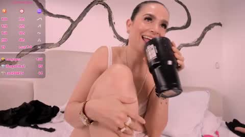 Snapshot of bridgetrodriguez chatting on 22, 2, 2025 online show from 22, 2, 2025