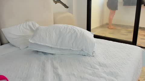 Snapshot of bridgetrodriguez chatting on 5, 3, 2025 online show from 5, 3, 2025