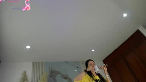 Snapshot of bridgetrodriguez chatting on 3, 10, 2025 online show from 3, 10, 2025