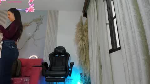 Snapshot of bridgetrodriguez chatting on 11, 10, 2025 online show from 11, 10, 2025