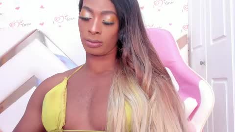 Snapshot of briggittebony chatting on 6, 3, 2025 BIRGGITTEBONY online show from 6, 3, 2025