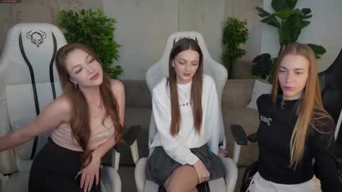 Diamonds Girls online show from 8, 9, 2025