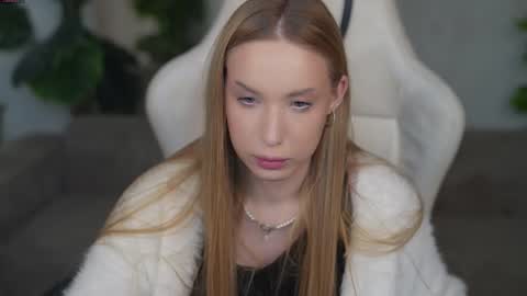 Diamonds Girls online show from 28, 9, 2025