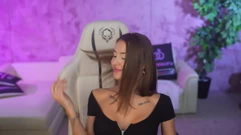 Diamonds Girls online show from 4, 10, 2025