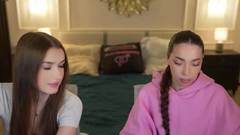 Diamonds Girls online show from 15, 12, 2025