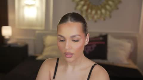 Diamonds Girls online show from 18, 4, 2026