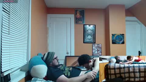 Snapshot of bright_pink_strawberry chatting on 20, 12, 2024 Strawberry online show from 20, 12, 2024