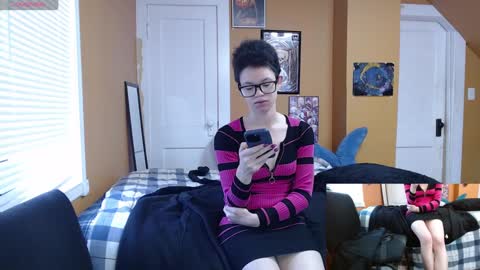 Snapshot of bright_pink_strawberry chatting on 3, 1, 2025 Strawberry online show from 3, 1, 2025