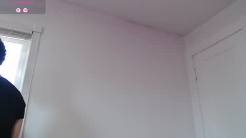 Snapshot of bright_pink_strawberry chatting on 17, 1, 2025 Strawberry online show from 17, 1, 2025