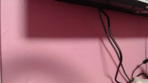 Snapshot of bright_pink_strawberry chatting on 26, 1, 2025 Strawberry online show from 26, 1, 2025