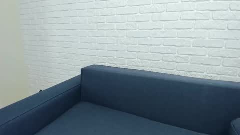 brilliantegirl_ online show from 26, 11, 2025