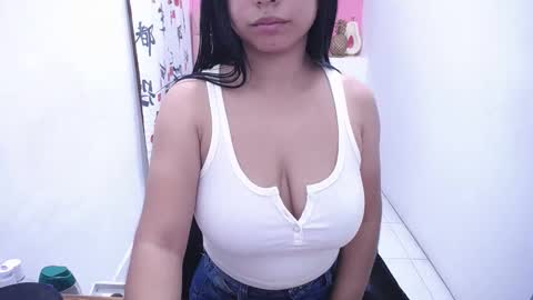 Snapshot of britanyx1 chatting on 23, 1, 2025 britanyx1 online show from 23, 1, 2025