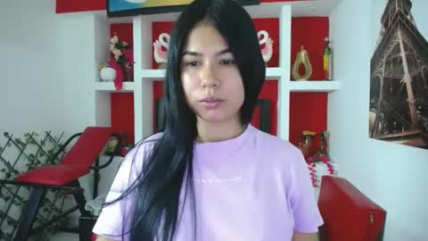 Snapshot of britanyx1 chatting on 27, 9, 2025 britanyx1 online show from 27, 9, 2025