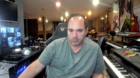 Snapshot of britarella9 chatting on 18, 11, 2025 britarella9 online show from 18, 11, 2025