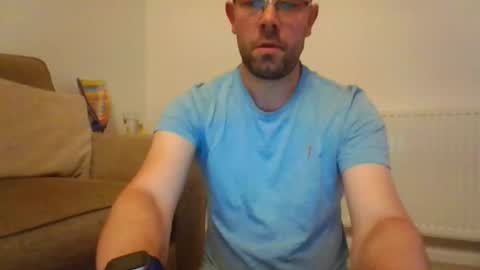 Snapshot of britguy6985 chatting on 6, 10, 2025 britguy6985 online show from 6, 10, 2025