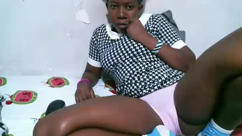 Snapshot of britieh chatting on 1, 12, 2025 leccie online show from 1, 12, 2025