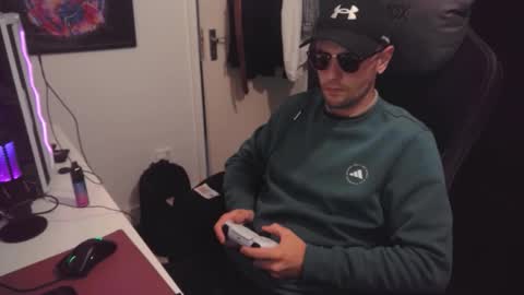 britishbigdick_ online show from 22, 9, 2025