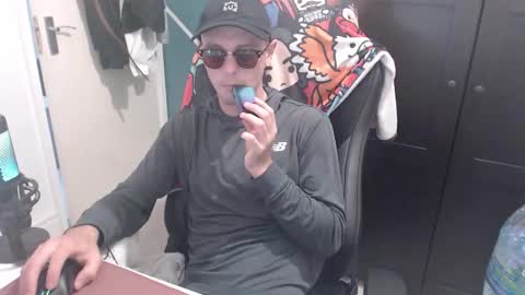 britishbigdick_ online show from 3, 10, 2025