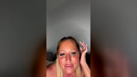 Snapshot of britishcumslut_10 chatting on 19, 4, 2026 britishcumslut_10 online show from 19, 4, 2026
