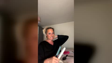 Snapshot of britishcumslut_10 chatting on 21, 4, 2026 britishcumslut_10 online show from 21, 4, 2026