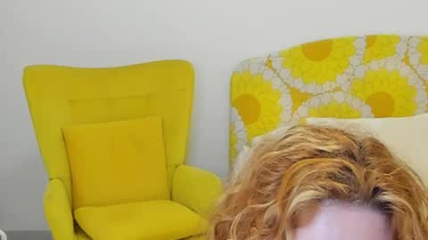 Snapshot of britishmilfpenelope chatting on 17, 5, 2026 Penelope online show from 17, 5, 2026
