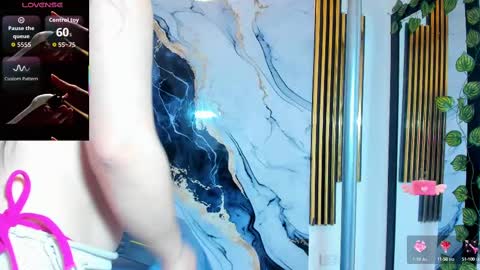 Snapshot of brittanyy20 chatting on 11, 10, 2025 brittanyy20 online show from 11, 10, 2025