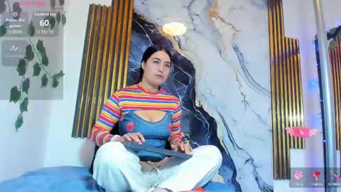 Snapshot of brittanyy20 chatting on 15, 10, 2025 brittanyy20 online show from 15, 10, 2025