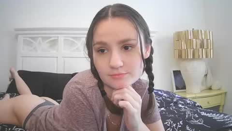 Snapshot of brittbratt24 chatting on 5, 2, 2025 Britt    online show from 5, 2, 2025