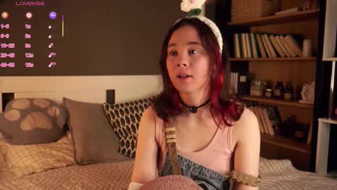 Snapshot of britthe chatting on 5, 11, 2025 Lina online show from 5, 11, 2025