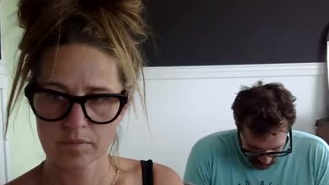 Snapshot of brokecash chatting on 20, 5, 2026 brokecasn online show from 20, 5, 2026
