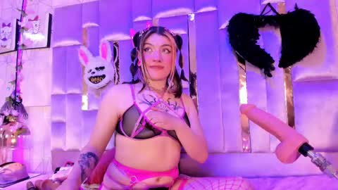     online show from 31, 1, 2025