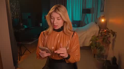 Snapshot of bronnica chatting on 16, 12, 2025 Anna online show from 16, 12, 2025